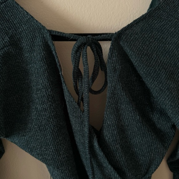 ✨ Francesca's Mi Ami Open Back Wrap Green Sweater Dress - Picture 8 of 12